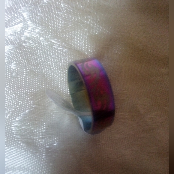 Ring - Picture 2 of 3